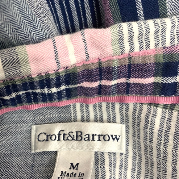 Croft and Barrow Roll tab 3/4 sleeve plaid button up shirt, size M - Picture 4 of 6